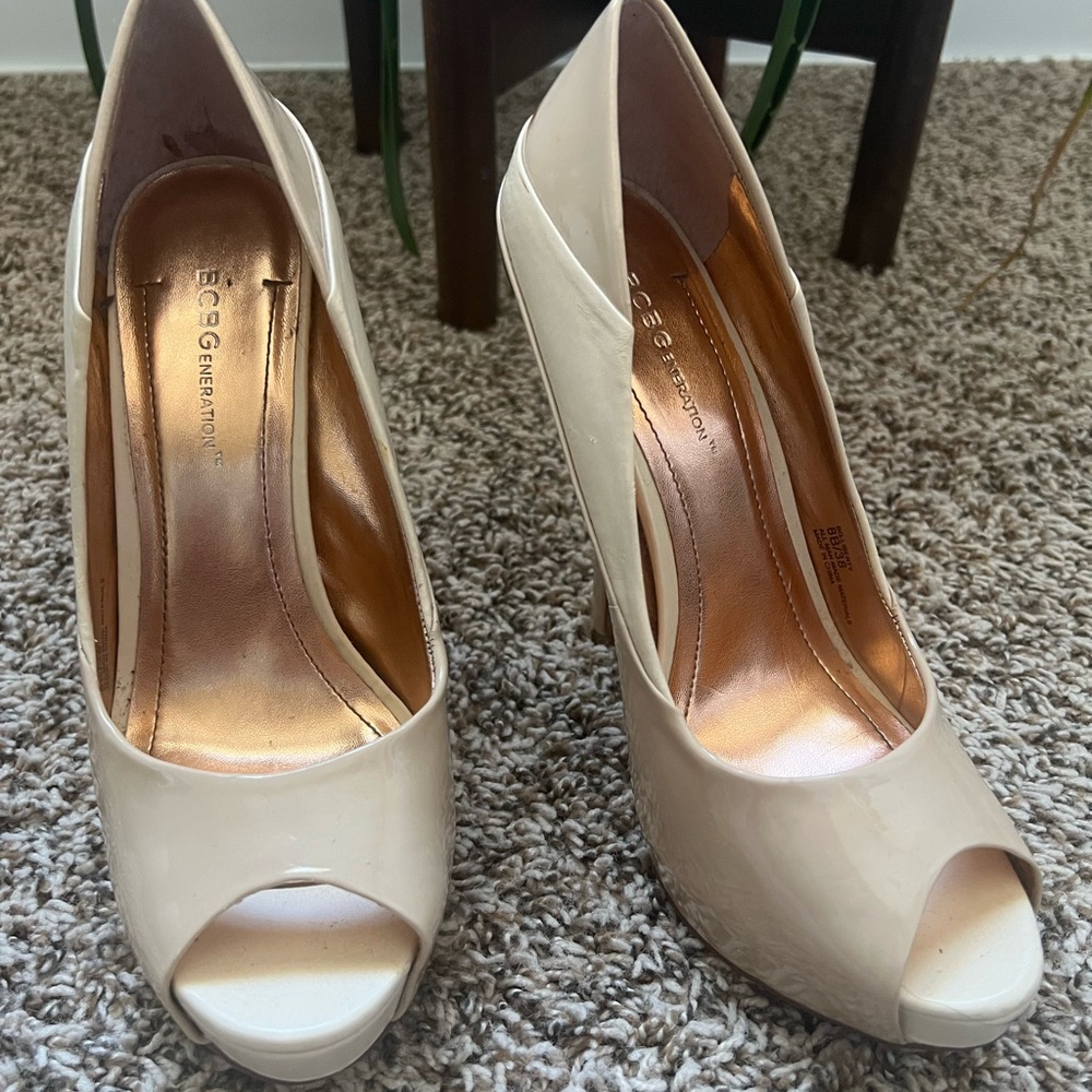 BCBG nude high heel
